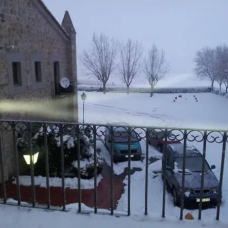 فندق Restaurante Sonsoles *